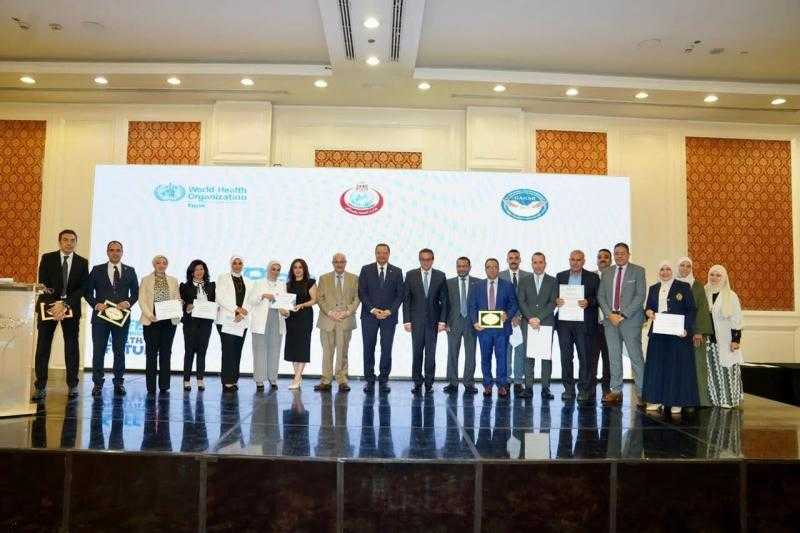 وزير الصحة يكرّم الدكتورة نهى الجمال ضمن أفضل خمسة مشاركين في البرنامج الوطني لمقيّمي سلامة المرضى