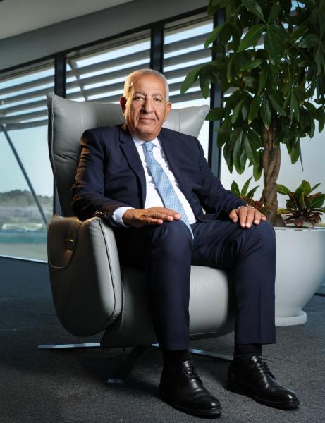 كامل أبو علي