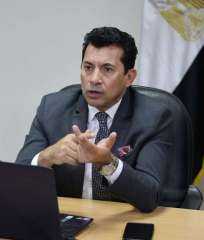 بحضور وزير الشباب والرياضة الإجتماع الدوري لمناقشة تنفيذ الخطة الإنشائية لمراكز الشباب والأندية