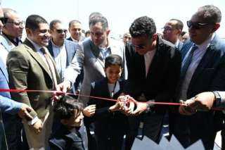 وزير الصناعة يتفقد مدينة دمياط للأثاث ويفتتح مصنعا باستثمارات 100 مليون جنيه