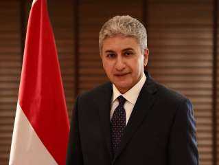 وزير السياحة يبحث فرص الاستثمار في مطروح