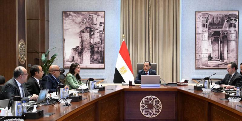 رئيس الوزراء يتابع جهود ضبط وتنظيم السوق العقارية تنفيذا لتكليفات فخامة رئيس الجمهورية