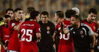 رابطة الأندية تعلن عن حكم مباراة الأهلي وأبو قير للأسمدة بالدوري الممتاز