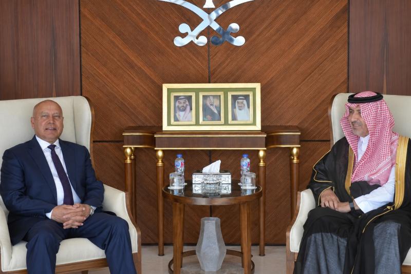 لقاء وزير النقل مع سفير السعودية