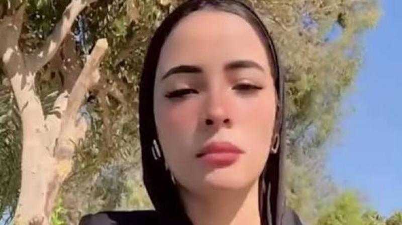 أخبار كاذبة وتكدير السلم العام.. التحقيقات تكشف اتهامات جديدة لـ دينا عزت بعد واقعة ضبط زوجها بمدينة نصر