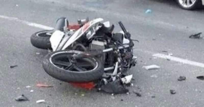 حادث تصادم بين دراجتين ناريتين