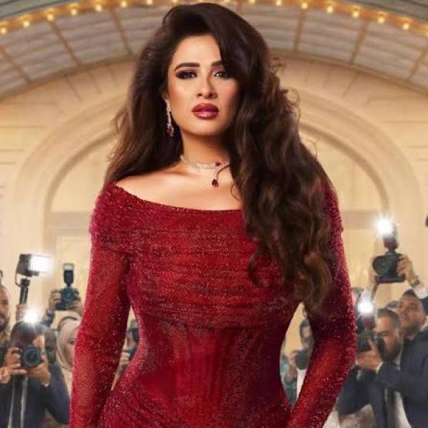 ياسمين عبد العزيز