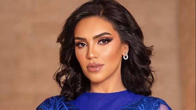 المطربة مي فاروق
