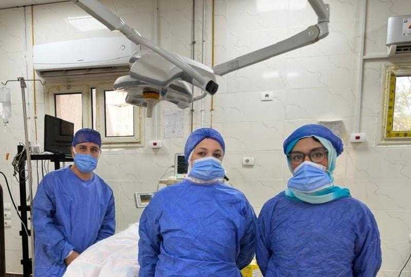 بالبوتكس وحمض الهيالورونيك مستشفى صدر المنيا: نجاح تدخل علاجي متقدم لإنهاء معاناة مريضة من اضطرابات مفصل الفك السفلي
