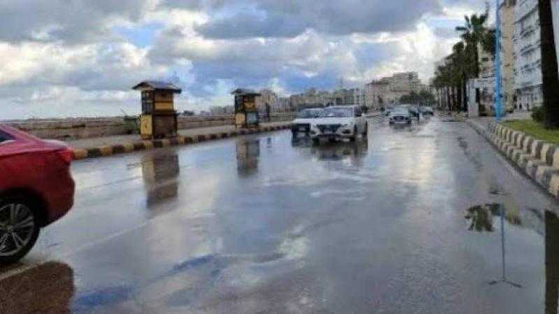 منخفض جوي يضرب مصر.. الأرصاد تحذر الإسكندرية ومطروح من رمال وأتربة قادمة من ليبيا