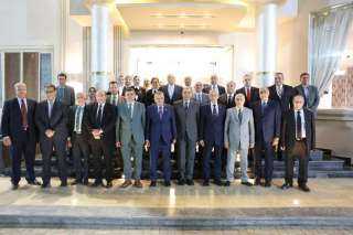 محافظ المنيا يبحث تعزيز التعاون مع مستشاري النيابة الإدارية لترسيخ الانضباط الإداري وتحقيق الصالح العام