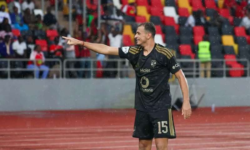 عمر الساعي