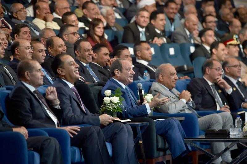 الرئيس السيسي: مصر قادرة على استصلاح 10 ملايين فدان.. والمياه كلمة السر