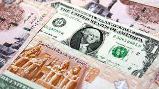 الدولار يكسر حاجز 56 جنيهًا.. الجنيه المصري تحت ضغط جديد في ختام تعاملات اليوم