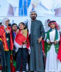 محمد بن راشد يتوج مصرية بطلة لتحدي القراءة العربي.. ميار محمد رجب تحصد لقب الدورة العاشرة وسط 40 مليون طالب