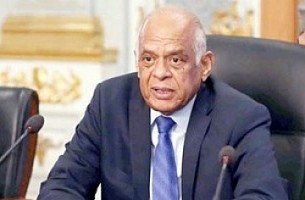 الدكتور علي عبد العال