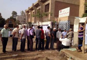 صورة-من-أمام-إحدى-اللجان-الانتخابية-بالمعادى