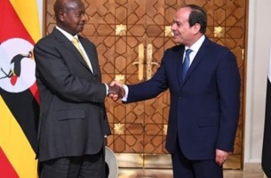  السيسى مع نظيره الاوغندى