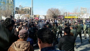 79-004001-data-show-us-iran-protests_700x400
